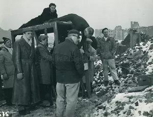 DIRECTOR HARMON JONES TARGET ZERO 1955 PHOTO ORIGINAL #2 - Foto 1 di 2