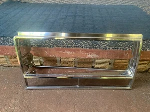 Used OEM LH 1982 - 1987 El Camino, Malibu, GM Headlight Bezel RH Dated 1985 - Foto 1 di 12