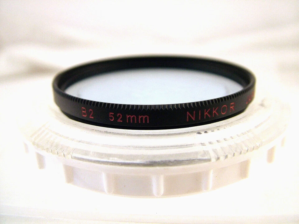 NIKON 52MM B2 LIGHT BLUE CAMERA LENS FILTER (MINT-) - Image 1 of 1