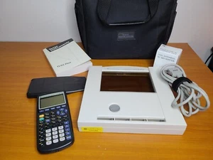 Texas Instruments TI-83 Plus graphischer Taschenrechner mit Bildschirm & Reisetasche - Bild 1 von 12