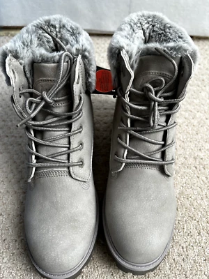 Bota Chukka Para Mujer Talla 7.5 Lugz Convoy Piel Sintética Clásica 6 pulgadas Gris Glaciar Foto 1 de 4