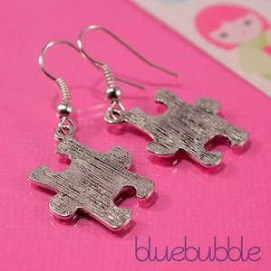 FUNKY JIGSAW EARRINGS CUTE VINTAGE PUZZLE GAME QUIRKY PENDANT RETRO KITSCH CHARM - Picture 1 of 2