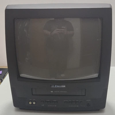 Emerson EWC 1302 CRT TV/VCR Combo Gaming Retro 13” ~ No Remote ~ Tested READ!! - Image 1 of 4