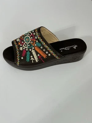 Montana West Women's Wedge Slide Platform Sandals 11 - Image 1 of 4