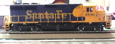 ATLAS HO Scale Sante Fe Diesel Locomotive - Tested/Runs No Box (AA-78 - Image 1 of 4