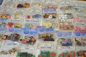 NOVELTY BUTTONS & BEADS - Picture 1 of 126