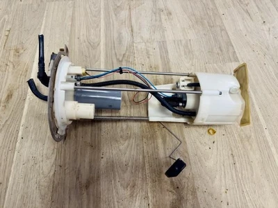 2000-2004 Nissan Frontier Xterra 3.3L  Fuel Pump Assembly  6 cylinder OEM - Imagem 1 de 4