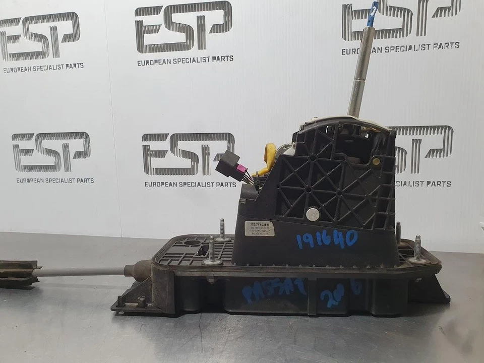 VOLKSWAGEN PASSAT PALANCA DE CAMBIOS/CAMBIO 3C/MK6, AUTO T/M, NO TIPO R36, 03/06-06/12 Foto 1 de 4