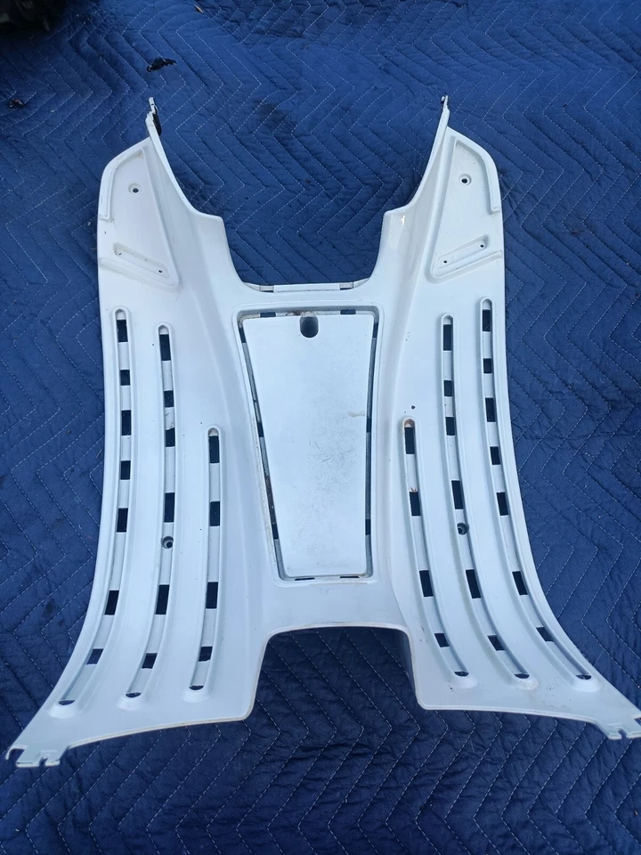 622124 OEM подножка подножка платформа крышка центр Aera Vespa LX 50 LXV S 150 - Изображение 1 из 1