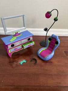 2008 Barbie Playset Game Room set and Pieces. Chair, dresser, TV &  lamp, & Acc