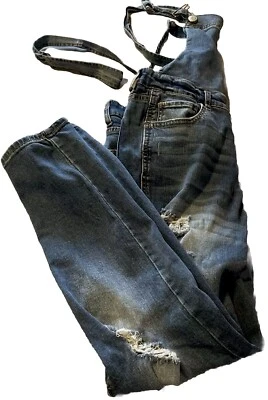 Macacão jeans Aeropostale azul desconstruído júnior menina tamanho GG frete grátis - Imagem 1 de 4