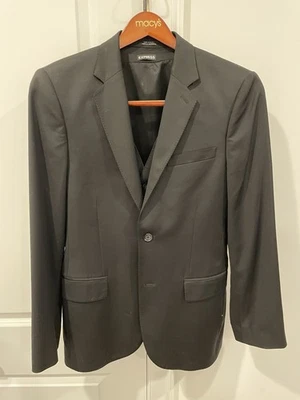 Express Men’s Producer 3 Piece Suit 36R - Image 1 of 4