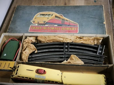 HORNBY AUTORAIL BUGATTI ÉLECTRIQUE SNCF - Photo 1/4