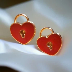 Heart Lock Stud Earrings - Picture 1 of 2
