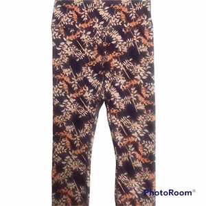 fabletics leggings size medium cropped capri 7/8 purple floral yoga run gym  - Picture 1 of 6