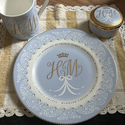 Buckingham Palace Harry & Megan 2018 Wedding Set of 3 LE 300/500 - Image 1 of 4