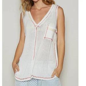 Camiseta sin mangas con cuello en V bolsillo frontal tejido liso blanca pequeña - Imagen 1 de 5
