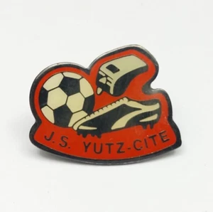 Pin's Pins Football Jeunesse Sportive JS Yutz Cité Club de Foot Amateur Moselle - Imagen 1 de 2