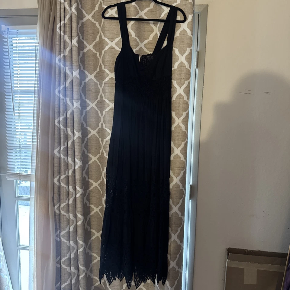 Free People Women's Maxi Dress Black Lace Detailed Maxi Dress Size 10 - Image 1 of 4