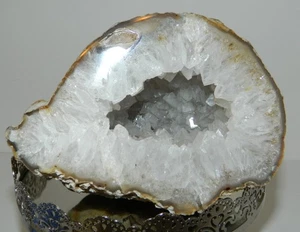 Geoda de ágata brasileña medio pulido blanco beige cuarzo cristal natural 5,8 libras - Imagen 1 de 15