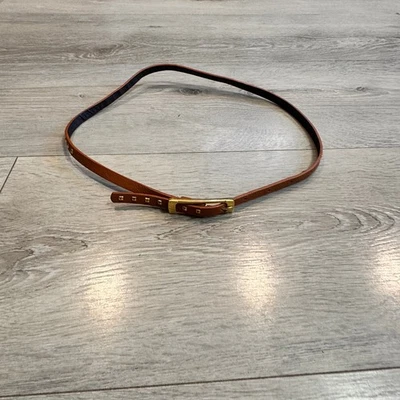 Тонкий коричневый кожаный модный ремень с заклепками золотая пряжка маленький женский 33,5 дюйма - Изображение 1 из 4