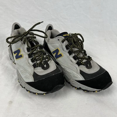 Zapatos de senderismo todo terreno New Balance 801 para hombre talla 9 grises con cordones parte superior baja Foto 1 de 4