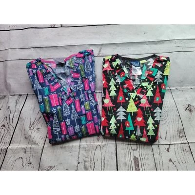 Tafford Scrub Uniform Top Womens Vneck Christmas Holiday Prints Size M #36 - Image 1 of 4