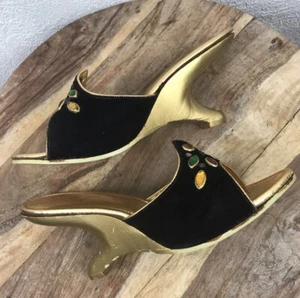 Vintage l 50s 6.5M Patios Velvet Jewels Peaked Boomerang Cantilever Pinup Heels - Picture 1 of 4