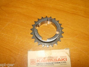 76-79 Z-750 B1-B4 Twin Kawasaki KZ-750 NEW Genuine Balancer Sprocket 12046-008 - Picture 1 of 5