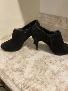 Womens Ank Boots High Slim Heels IMPO Zipper side Rose Embroidered Lace Size 8 - Picture 1 of 4