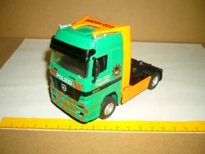 MAISTO Mercedes Benz Polizei Flugstaffel Sattelzug-Maschine mit Motor  - Picture 1 of 3