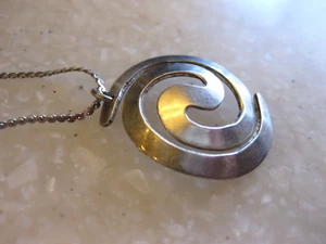 Inusual Collar Artesano Collar de Cadena Ovalado Remolinado/Placa de Plata? - Imagen 1 de 7