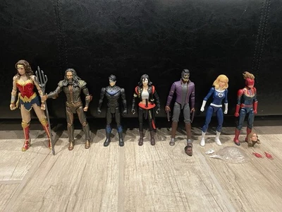 Lote de bonecos colecionáveis soltos DC Multiverse Marvel Legends - Imagem 1 de 4