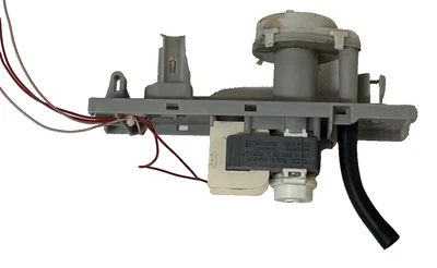 BOSCH WTB86200 Secadora Bomba de drenaje de agua KNP-2.6 Foto 1 de 4