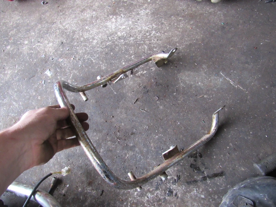 1978 honda cx500 rear grab rail seat handle loop - Image 1 of 1