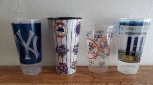 4 New York Yankees Plastikbecher aus Yankee Stadium Lot verschiedene Stile - Bild 1 von 3