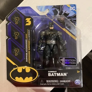Nuovo Spin Master Toys DC Universe COMBAT BATMAN 3,75" prima edizione raro - Foto 1 di 6