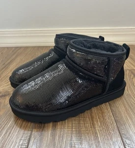 UGG Ultra Mini Mirror Pailletten Stiefel Schwarz Größe 7 NEU #1151616 - Bild 1 von 8