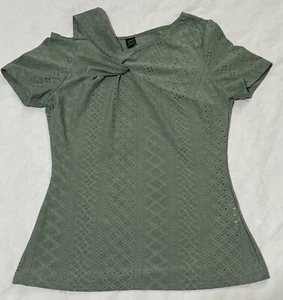 SHEIN Vcay Women’s Solid Green Simple Irregular Neck T-shirt Medium M Open Woven - Picture 1 of 6