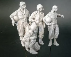 AC Modelle 35049 1/35 IDF Centurin Crew stehend - Bild 1 von 1