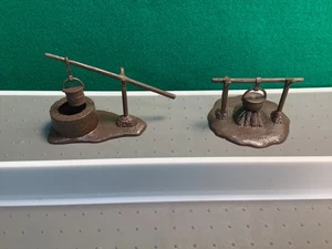 Vintage Marx Fort Apache Bucket Well & Campfire Playset Accessory - Picture 1 of 4