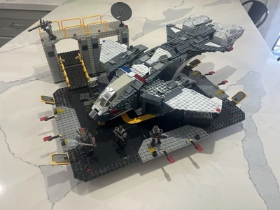 Mega Bloks Halo NMPD Pelican Air Base Building Set -99% Complete w/ Instructions - Image 1 of 4