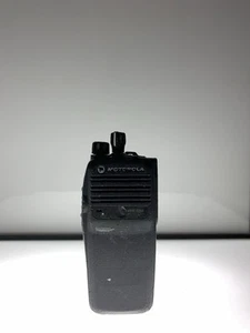 Motorola MOTOTRBO XPR6350 UHF Digital Two Way Radio AAH55QDC9LA1AN - Zdjęcie 1 z 6