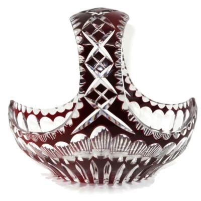 Богемское художественное стекло, корзина с глубокой красной огранкой и прозрачной ручкой, 5 1/2 дюйма x 8 1/4 дюйма - Изображение 1 из 4