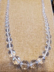 COLLAR VINTAGE DE CUENTAS DE CRISTAL TRANSPARENTE FACETADO DE 30" CON CIERRE DE PLATA ESTERLINA - Imagen 1 de 7