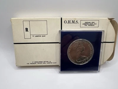 Moneda de prueba de 1 dólar Reina Isabel 1972 de Nueva Zelanda en estuche Foto 1 de 3