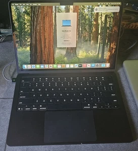 Apple 2025 Macbook Air 13-inch M4 Chip 16GB 256GB MW123LL/A - Afbeelding 1 van 6