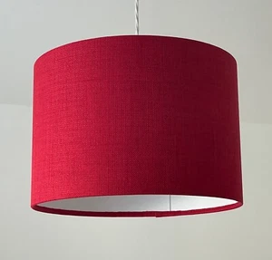 Pantalla de lámpara roja texturizada tejida con escotilla cruzada tono de luz de tambor  - Imagen 1 de 12