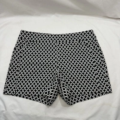 Pantalones Cortos Mujer INC INTERNATIONAL CONCEPT Negro Blanco Estampado Geométrico Talla 10 Foto 1 de 4