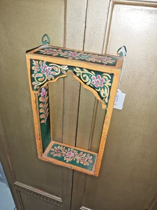 VINTAGE INDIAN "HAND PAINTED" ARCH WOODEN TEMPLE SHELF - Picture 1 of 11